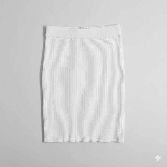 ⚡️SALE! Aritzia Wilfred White Ribbed Mini Skirt - Picture 4 of 9